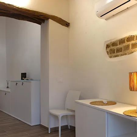 Gasthuis I Limoni Sissy Càbras