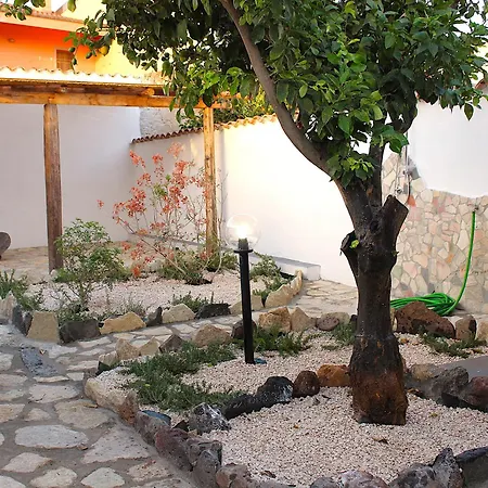 Gasthuis I Limoni Sissy Càbras